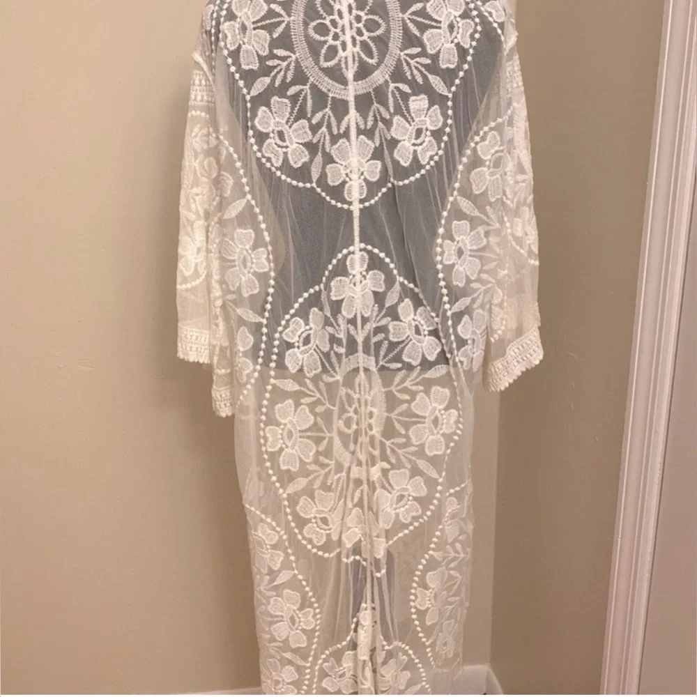 Solitaire Swim Ivory Lace Kimono CoverUp NWT - Picture 3 of 9